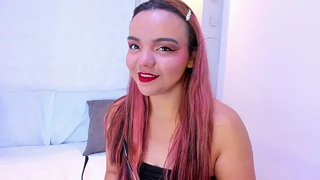 EmilyRouss  online show from March 3, 7:06 pm