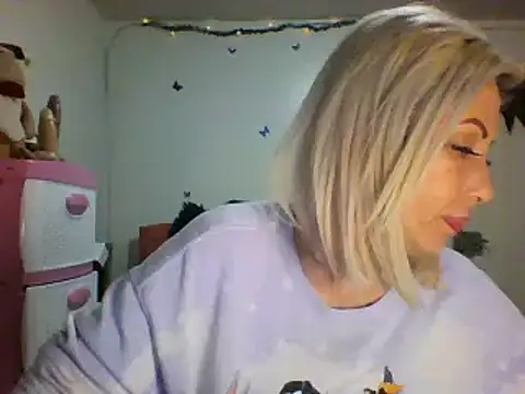 alixia81 online show from December 23, 1:40 am