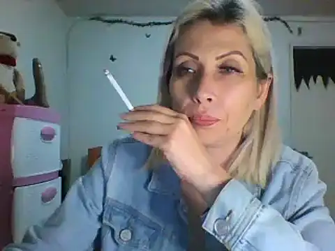 alixia81 online show from December 24, 1:38 am