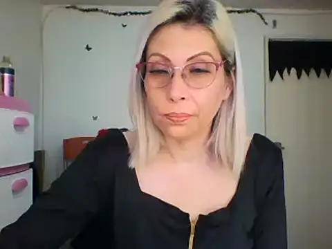 alixia81 online show from January 9, 12:41 pm