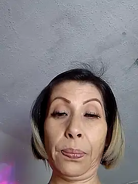 alixia81 online show from September 18, 10:23 pm