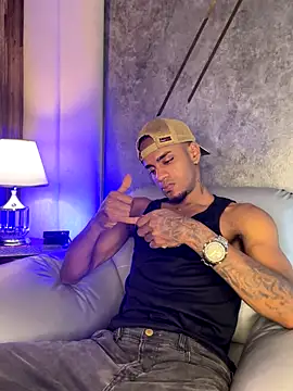 AaronCruz  online show from September 17, 1:02 pm