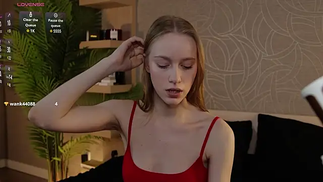 Snapshot of PollyAgata chatting on March 15, 7:48 pm PollyAgata online show from March 15, 7:48 pm