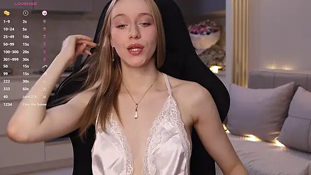 Snapshot of PollyAgata chatting on November 25, 7:14 pm PollyAgata online show from November 25, 7:14 pm