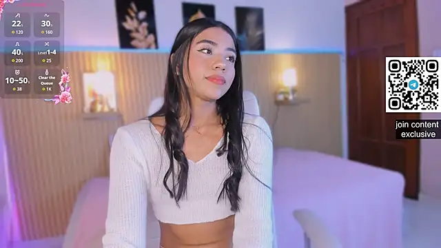 Snapshot of Harmony_Malkova chatting on November 9, 11:25 pm Harmony Malkova online show from November 9, 11:25 pm