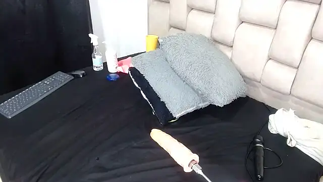 Roxy-Smith online show from January 31, 3:41 am