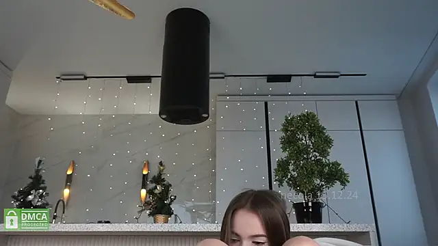 Snapshot of hecola chatting on December 15, 7:35 am hecola online show from December 15, 7:35 am