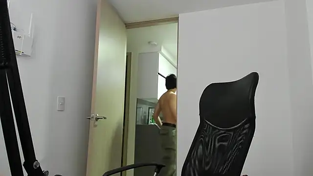 Tony Hoffa online show from March 4, 8:38 pm