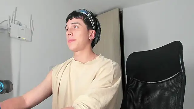 Tony Hoffa online show from March 10, 1:23 am