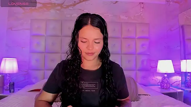 LottiCarter online show from February 5, 3:13 am