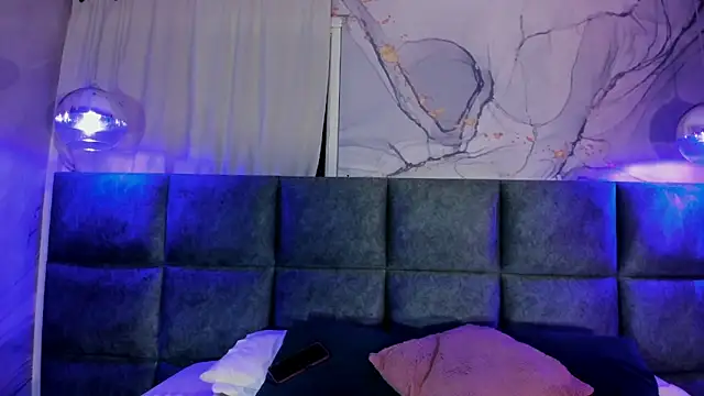 LottiCarter online show from September 30, 11:37 am