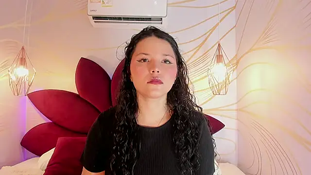 LottiCarter online show from October 18, 11:55 am