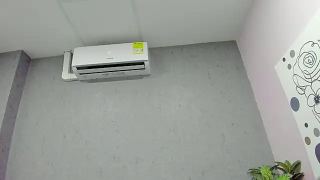 Tiffany mendez online show from November 21, 12:04 pm