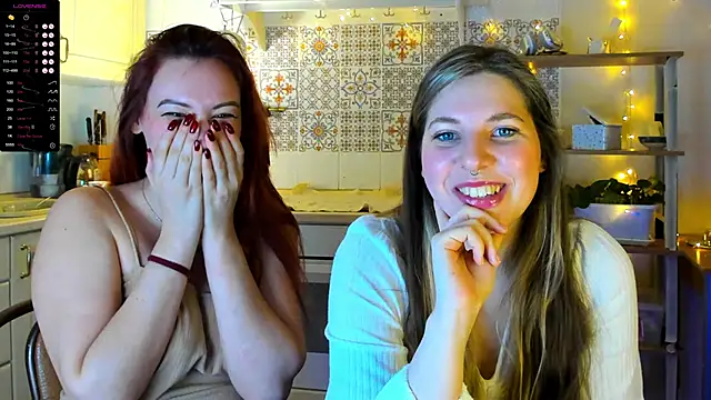 Snapshot of Annie_aww chatting on February 3, 11:36 pm Annie aww online show from February 3, 11:36 pm