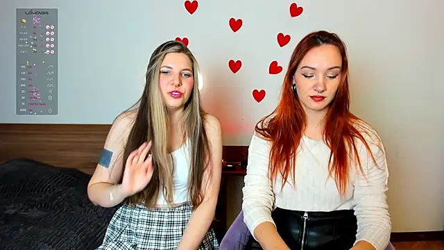 Snapshot of Annie_aww chatting on February 11, 12:06 am Annie aww online show from February 11, 12:06 am