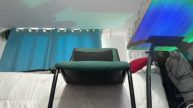 Snapshot of Saturno_v chatting on January 4, 10:49 am Saturno v online show from January 4, 10:49 am