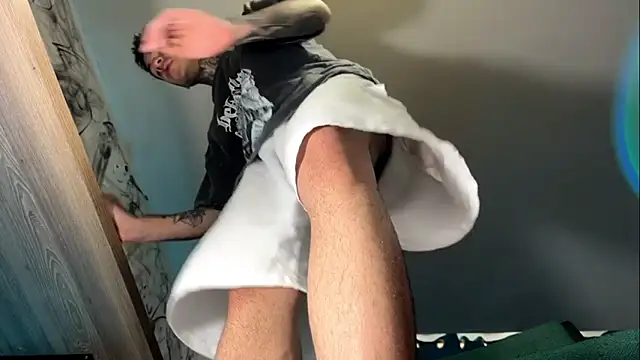 Snapshot of Saturno_v chatting on January 10, 11:18 pm Saturno v online show from January 10, 11:18 pm