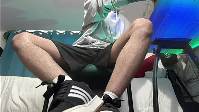 Snapshot of Saturno_v chatting on January 17, 12:53 am Saturno v online show from January 17, 12:53 am