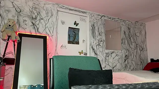 Snapshot of Saturno_v chatting on January 28, 12:11 pm Saturno v online show from January 28, 12:11 pm