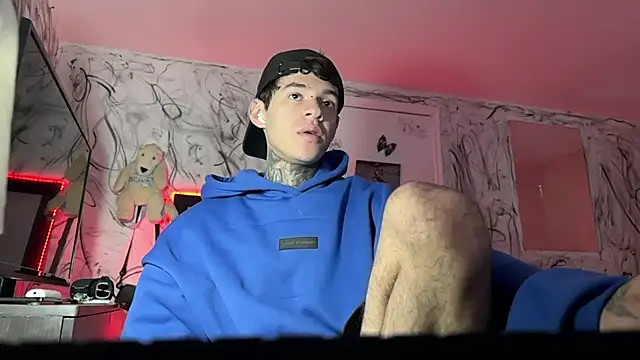 Snapshot of Saturno_v chatting on February 5, 1:33 pm Saturno v online show from February 5, 1:33 pm