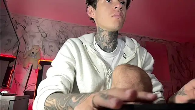 Snapshot of Saturno_v chatting on February 11, 8:20 pm Saturno v online show from February 11, 8:20 pm