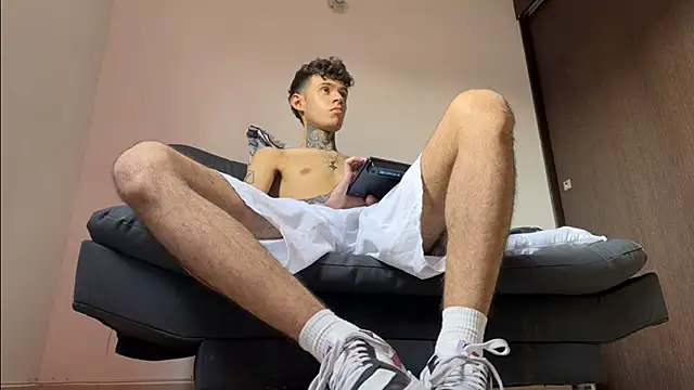 Snapshot of Saturno_v chatting on March 11, 5:13 pm Saturno v online show from March 11, 5:13 pm