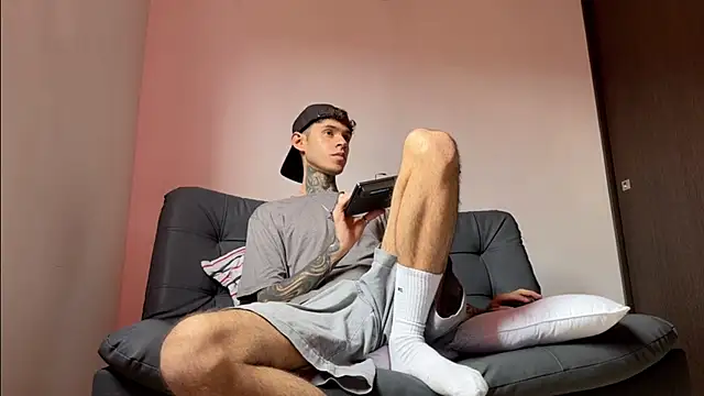 Snapshot of Saturno_v chatting on March 14, 8:10 am Saturno v online show from March 14, 8:10 am