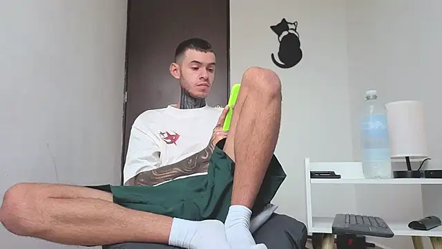 Snapshot of Saturno_v chatting on November 27, 1:13 pm Saturno v online show from November 27, 1:13 pm