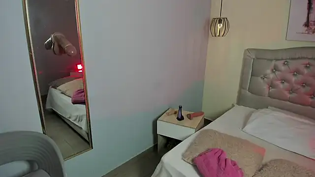 escarleth   online show from November 13, 12:59 pm