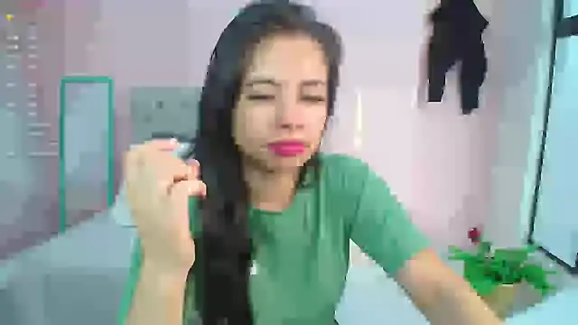 Snapshot of soyzarahtorres chatting on January 15, 10:02 pm soyzarahtorres online show from January 15, 10:02 pm