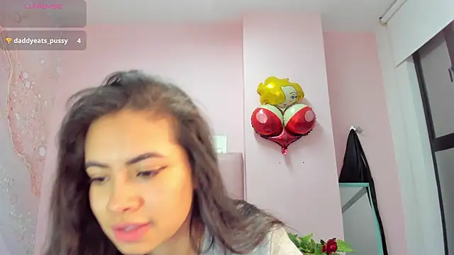 Snapshot of soyzarahtorres chatting on October 19, 11:27 pm soyzarahtorres online show from October 19, 11:27 pm