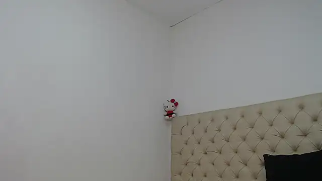 isabella jazz online show from February 17, 9:30 pm