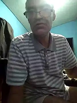 Snapshot of hugosafado333 chatting on January 16, 4:07 am hugosafado333 online show from January 16, 4:07 am