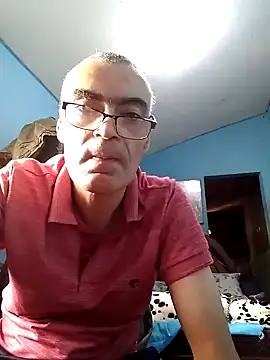 Snapshot of hugosafado333 chatting on March 2, 4:32 pm hugosafado333 online show from March 2, 4:32 pm