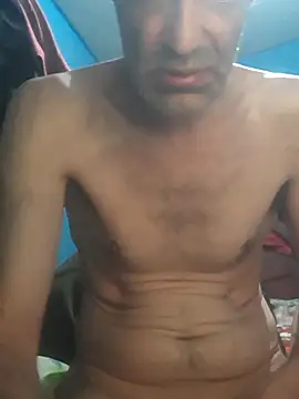 Snapshot of hugosafado333 chatting on September 9, 2:00 am hugosafado333 online show from September 9, 2:00 am