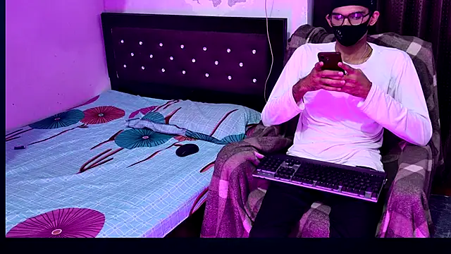 Snapshot of Habibi_big_b chatting on September 12, 5:35 pm Habibi big b online show from September 12, 5:35 pm