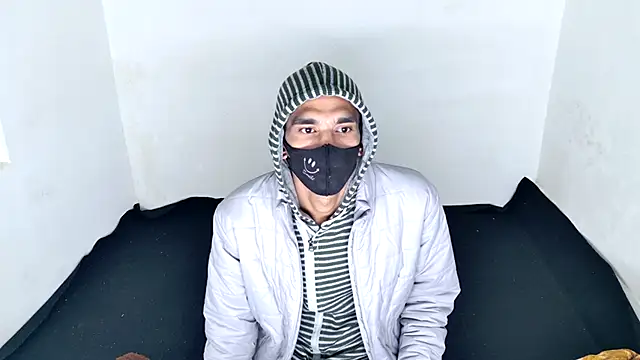 Snapshot of Habibi_big_b chatting on November 28, 10:51 am Habibi big b online show from November 28, 10:51 am