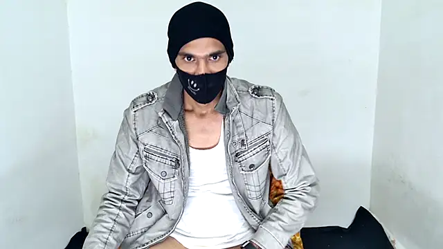 Snapshot of Habibi_big_b chatting on November 28, 11:18 pm Habibi big b online show from November 28, 11:18 pm