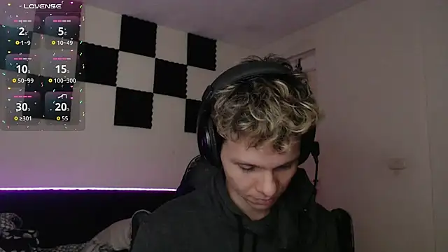 bryamado69 online show from October 8, 3:04 am