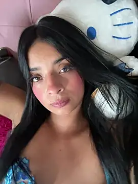 Laura fernandezII online show from March 3, 10:20 pm