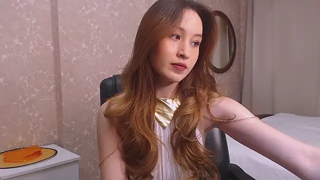 Snapshot of Ann__Cute chatting on December 4, 1:31 pm Ann Cute online show from December 4, 1:31 pm