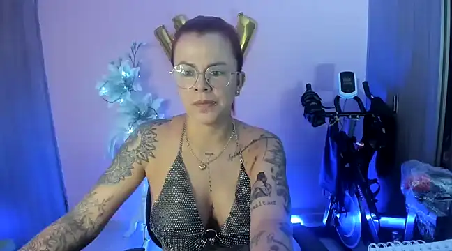 KAROL MILF online show from December 7, 7:32 pm