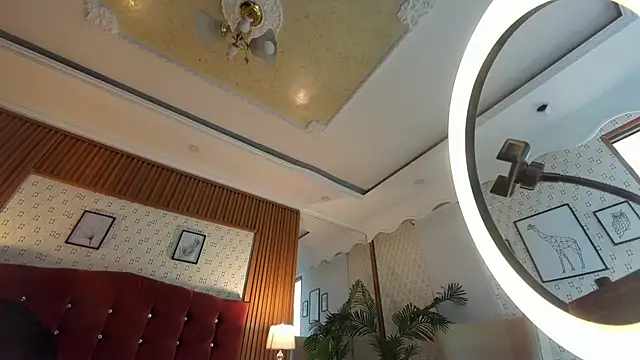 Princess Violett online show from October 24, 2:35 pm