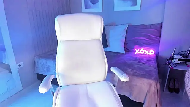 jess ox online show from January 27, 8:39 pm