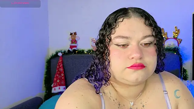 lunitaa0 online show from November 26, 3:18 am