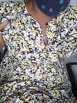 Snapshot of Jasikatamil chatting on February 14, 6:40 pm Jasikatamil online show from February 14, 6:40 pm