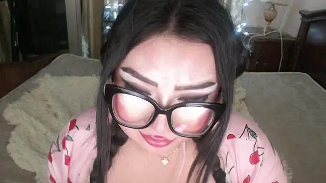 Snapshot of cutie_sakura chatting on March 9, 5:17 pm cutie sakura online show from March 9, 5:17 pm