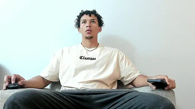 Dominick star online show from December 30, 3:25 am