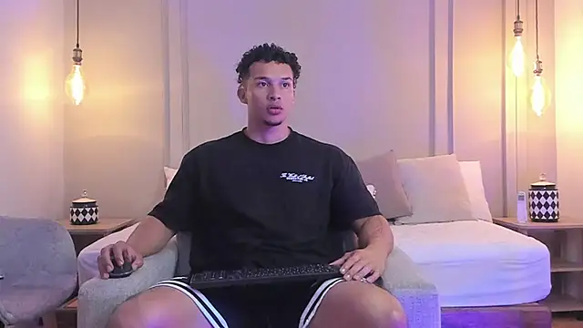 Dominick star online show from March 4, 5:00 am