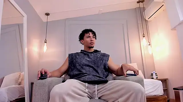 Dominick star online show from September 19, 4:36 am